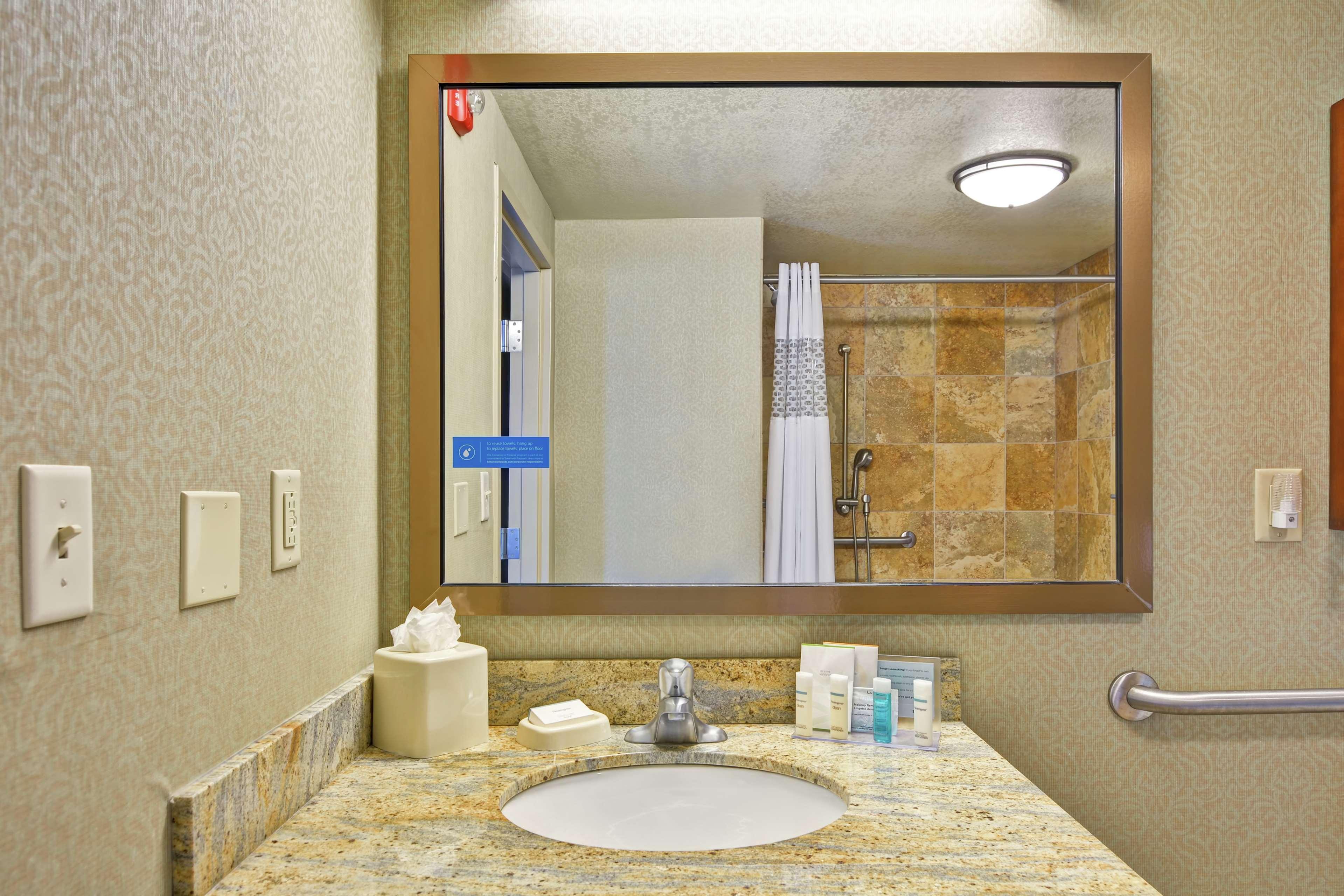 Hampton Inn And Suites New Hartford/Utica Eksteriør bilde