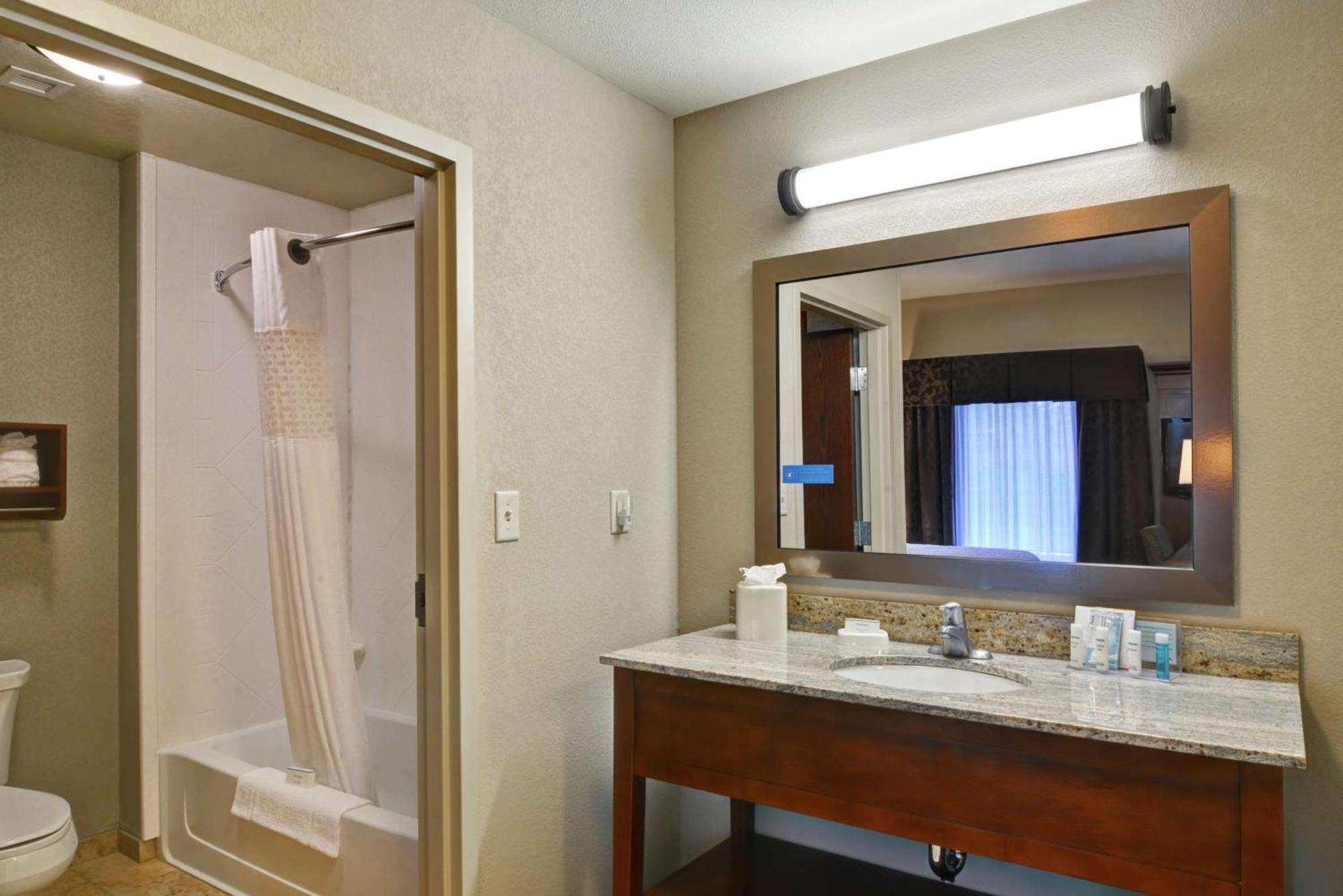 Hampton Inn And Suites New Hartford/Utica Eksteriør bilde